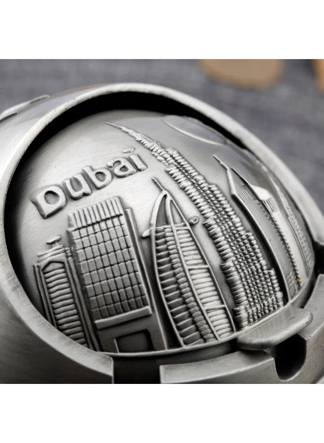 منفضة سجائر كلاسيكية مزخرفة, حامل سجائر بتصميم دبي والقلعة مع غطاء دوار | تحفة فنية من السبائك عالية الجودة لديكور المنزل والمكاتب والفنادق (فضي) - Image 4